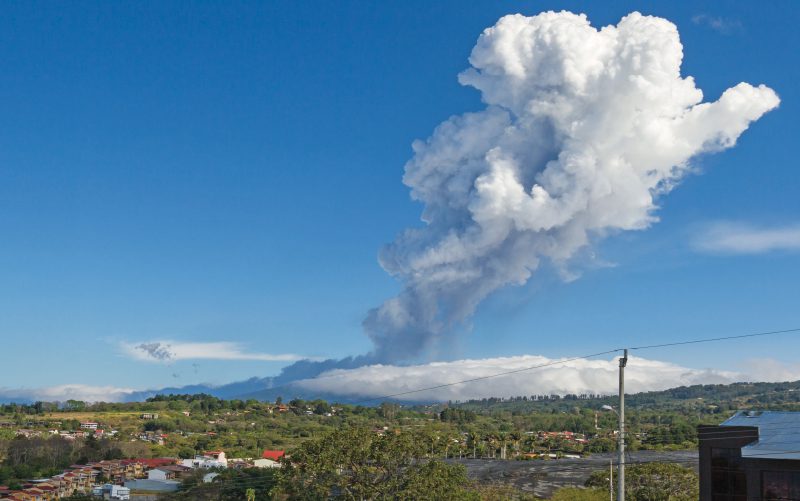 poas-volcano-costa-rica